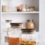 Kilner Universal Glass Storage Jar with Wooden Lid and Silicone Seal, 67.6 Ounce