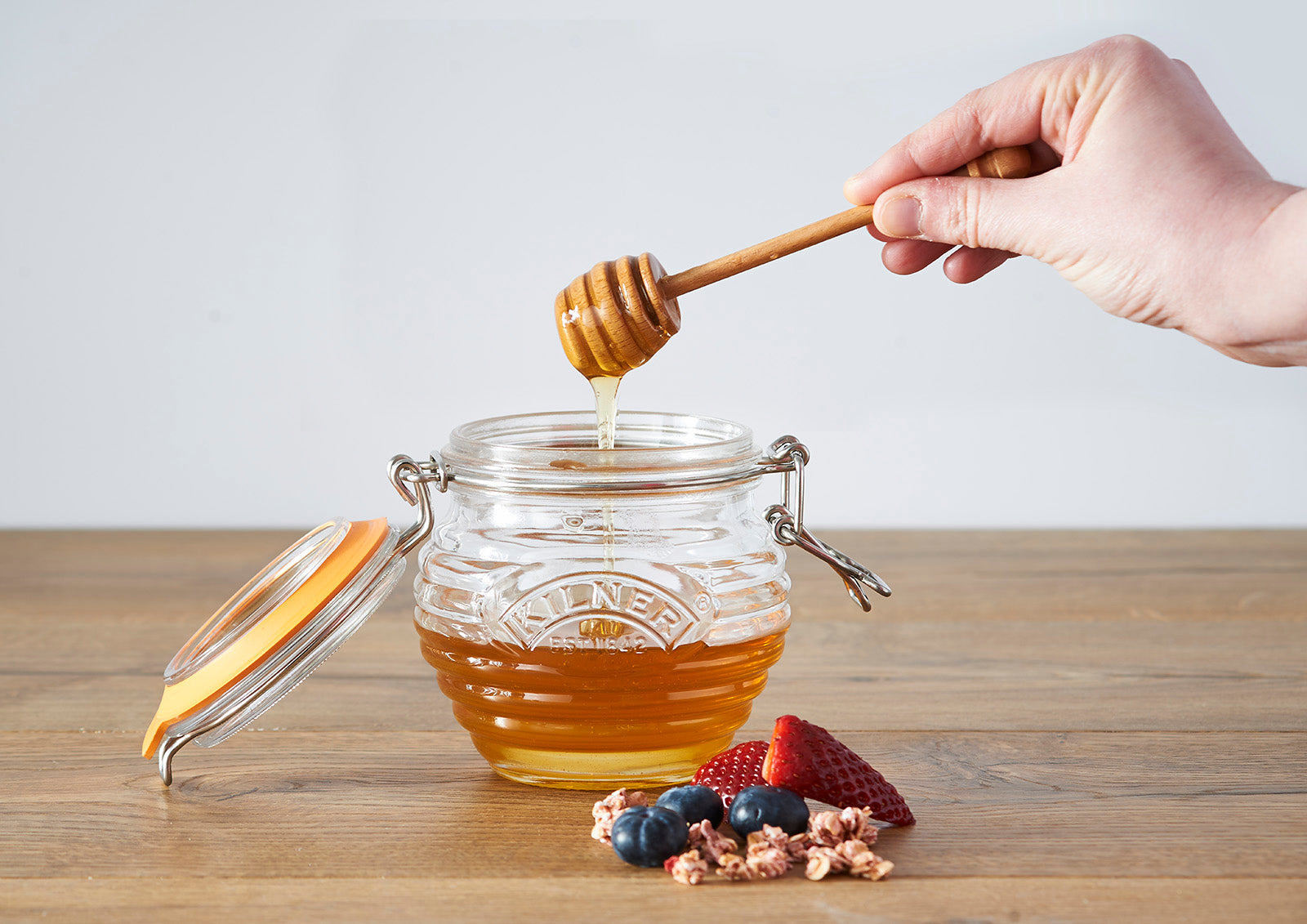 Kilner Honey Pot with Beechwood Dipper, 13.5 Ounce