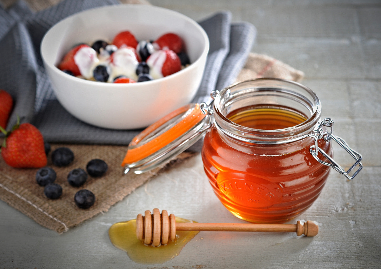 Kilner Honey Pot with Beechwood Dipper, 13.5 Ounce