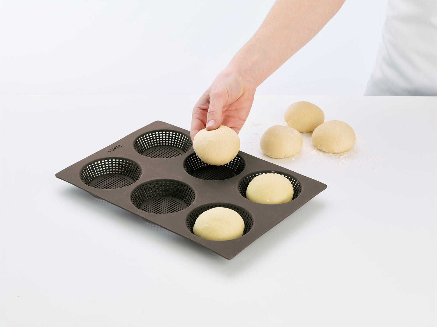 Lekue Silicone Perforated Bread Roll Pan, Brown