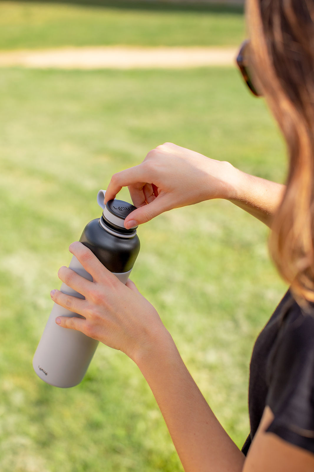 Lekue Insulated Bottle To Go, 16.9-ounce, Gray