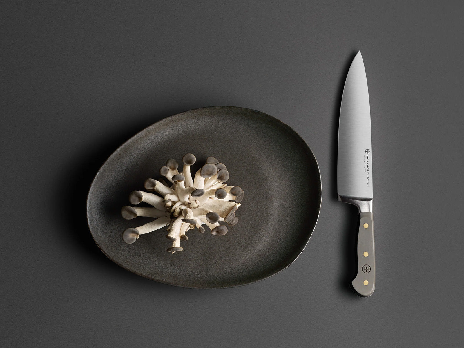 Wusthof Classic 8-Inch Chef's Knife, Velvet Oyster