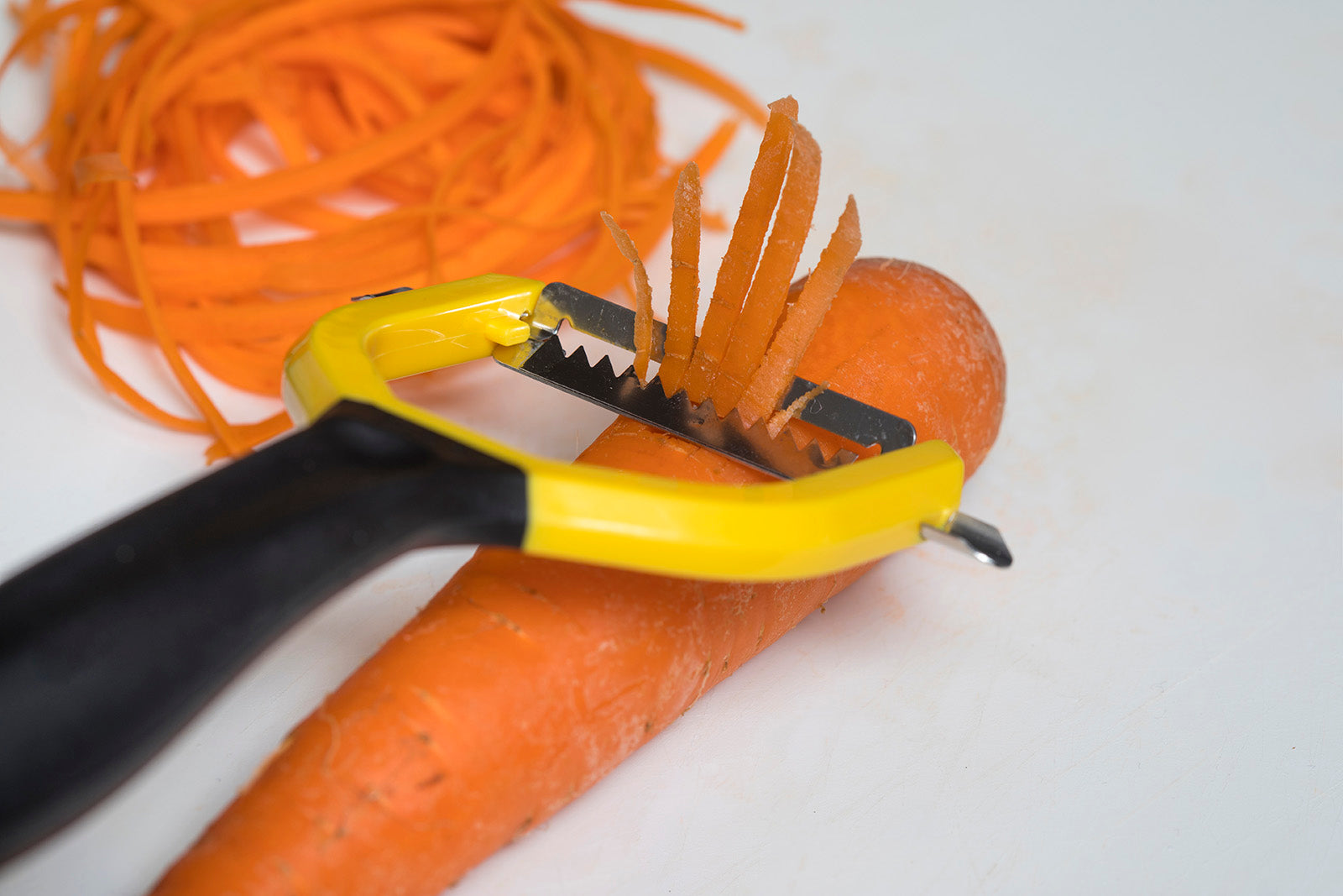 Mobi Julienne Y Peeler for Fruits and Vegetables, Yellow