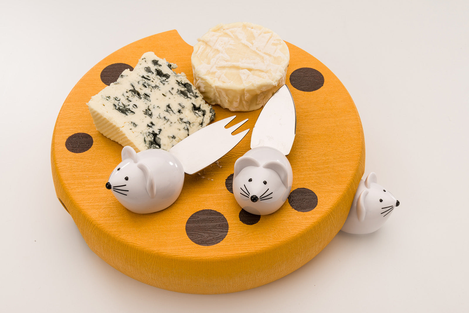 Mobi Mouse House Cheese Wheel Server Board with 3 Mice Cheese Knife Tools