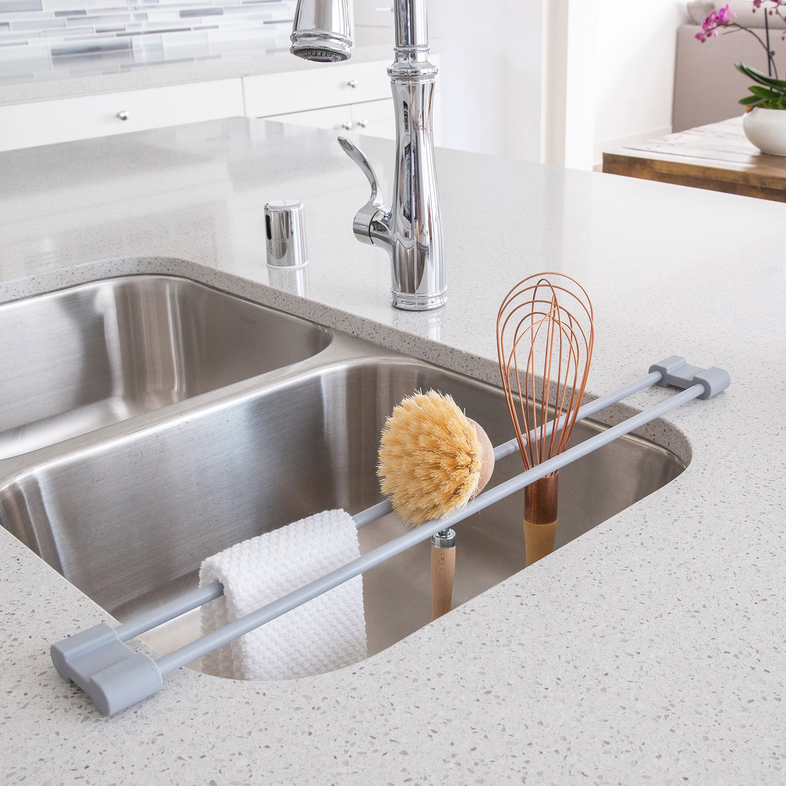Better Houseware Over the Sink Roll Up Drying Bar