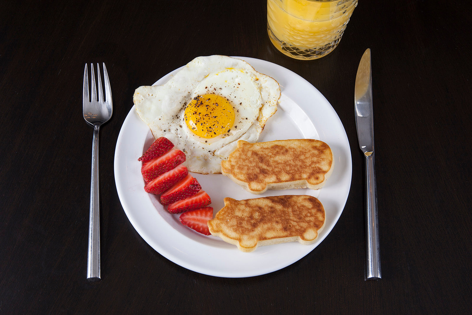 Mobi Little Piggy Silicone Pancake and Egg Molds, set of 2