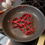 Mobi Silicone Barnyard Animals Pancake Cluster Mold with 3 Animals, Red