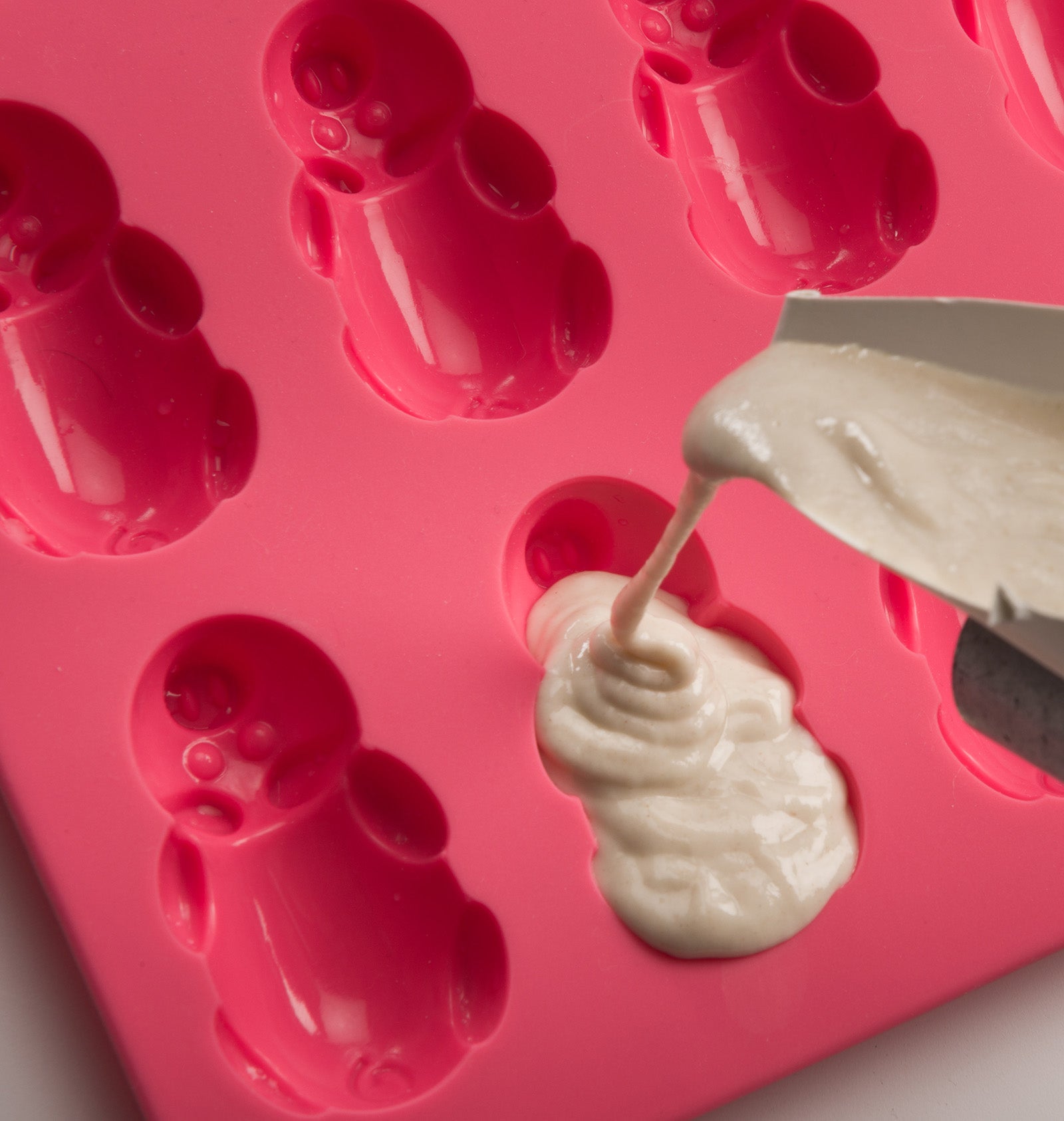 Mobi 12 Pigs in a Blanket Silicone Snack Mold, Little Pigs in Blankets