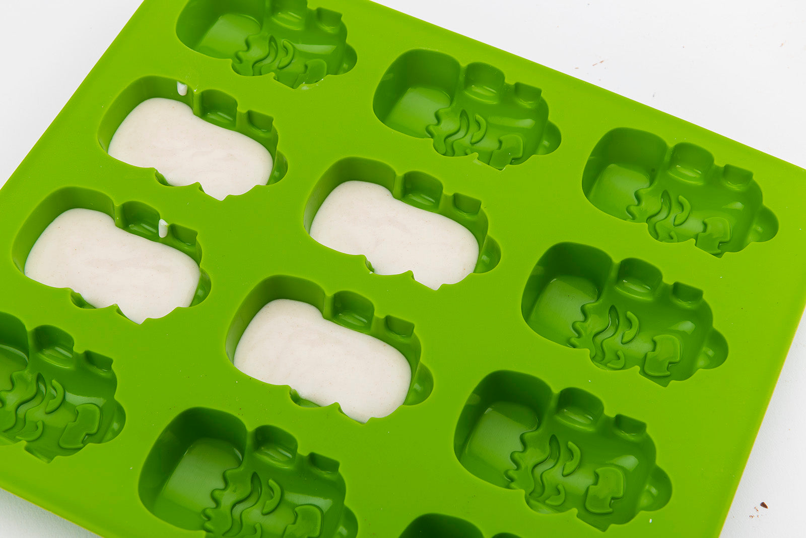 Mobi 12 Pigs in a Blanket Silicone Snack Mold, Franken-wennies