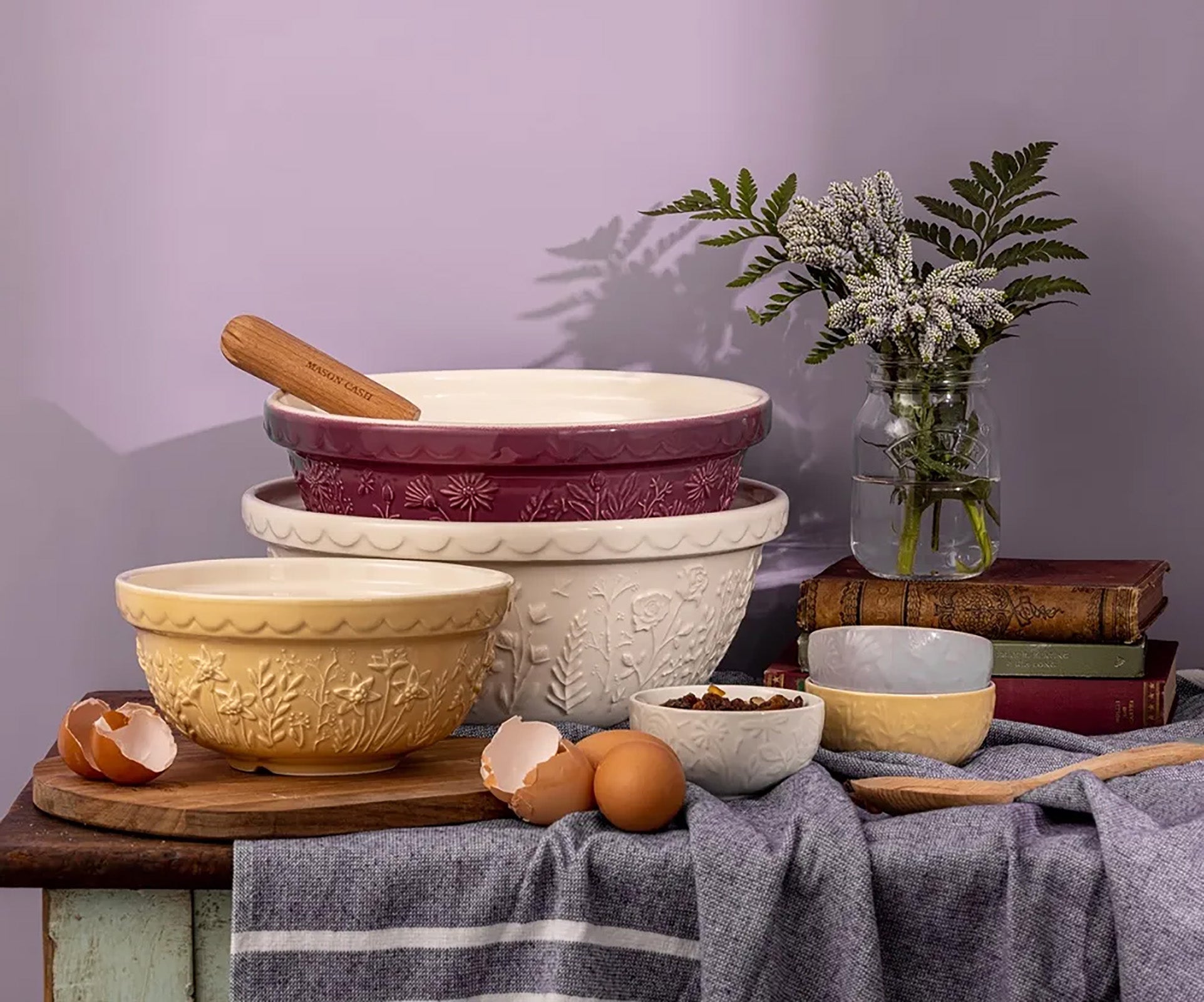 Mason Cash In The Meadow Rose Size 12 Mixing Bowl, 4.25 Quart, Cream