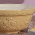 Mason Cash In The Meadow Daffodil Size 30 Mixing Bowl, 1.15 Quart