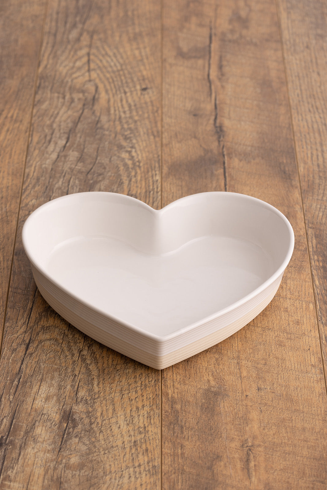 Mason Cash Rustic Charm Heart Oven Dish, 11" Stoneware Baking Dish with Embossed Design