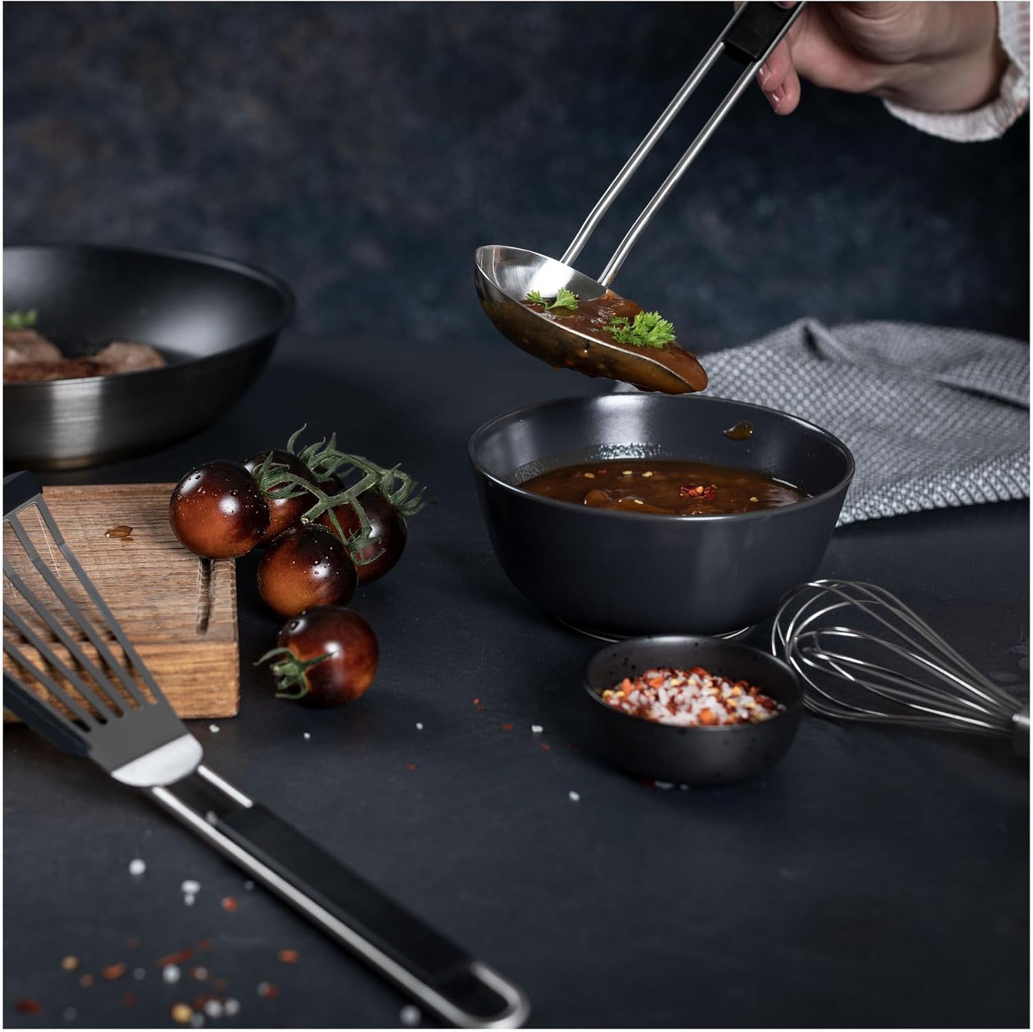 Kuhn Rikon Essential Sauce Ladle with Stainless Steel Bowl