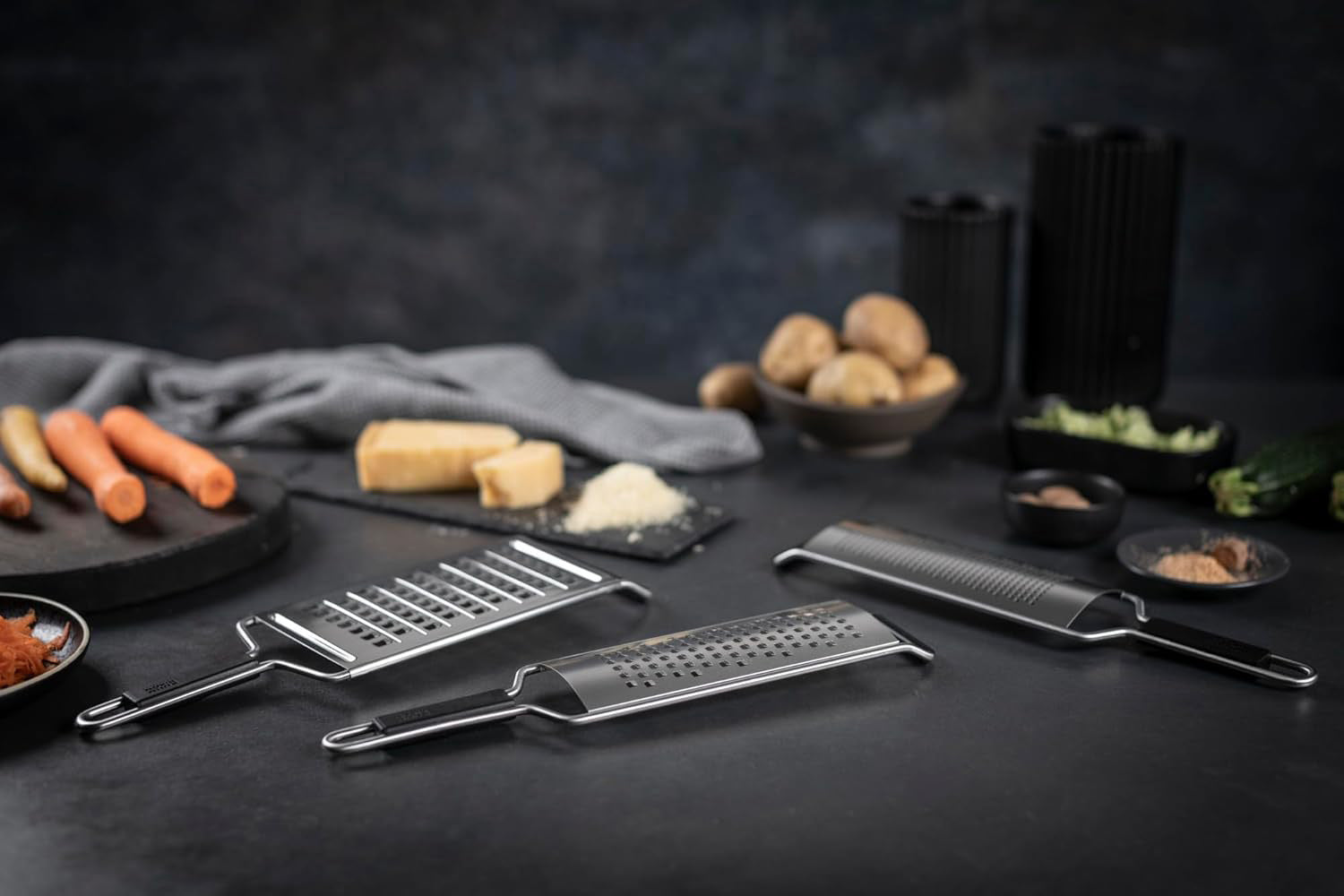 Kuhn Rikon Essential Medium Grater with Ultra-Sharp Stainless Steel Blade for Cheese, Vegetables & Fruit