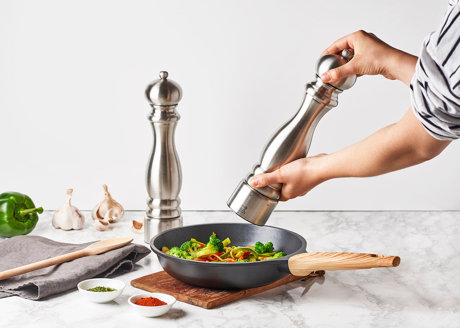 Peugeot Paris Chef u'Select 12-Inch Pepper Mill, Stainless Steel