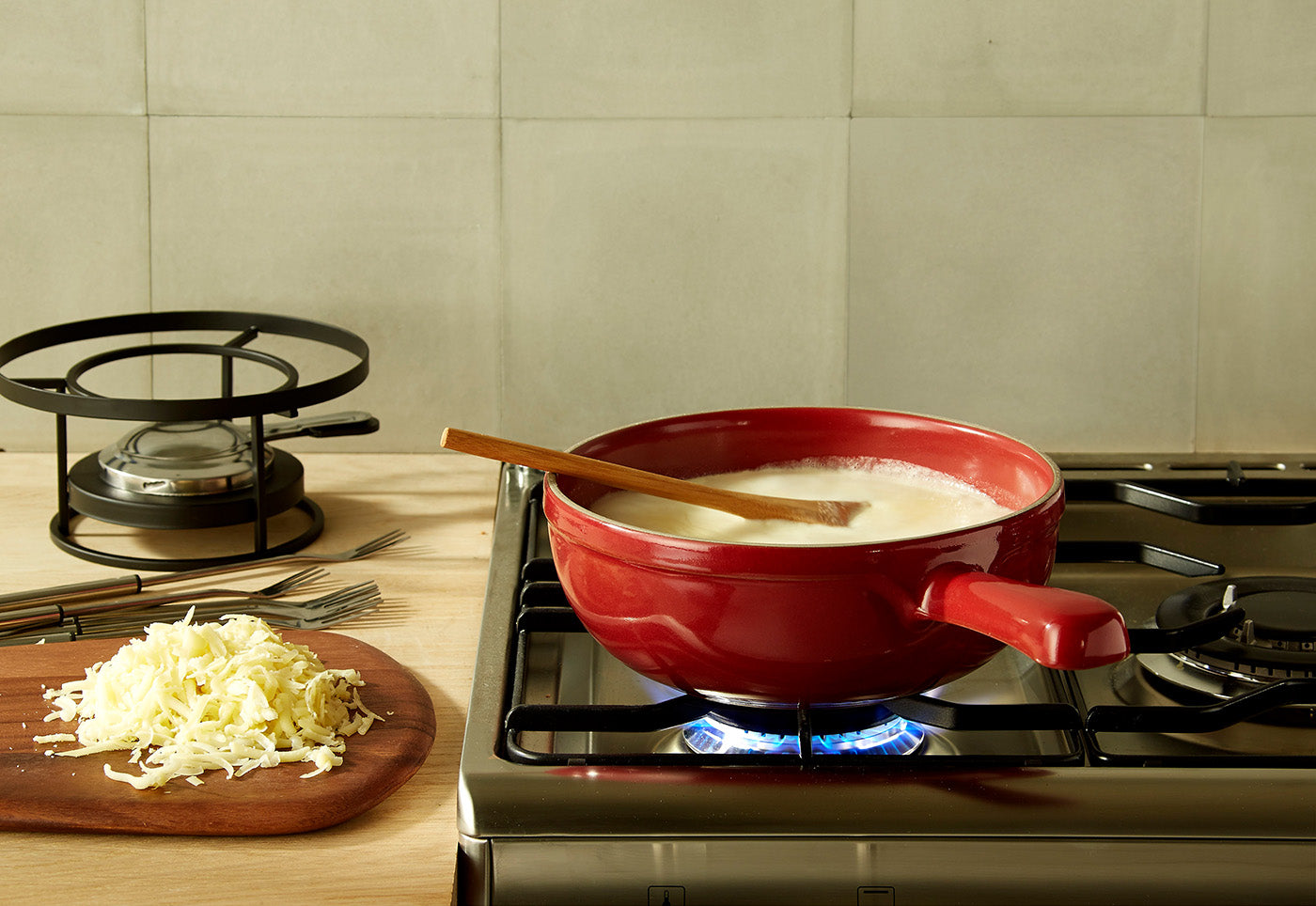 Emile Henry Flame Fondue Set, 2.6 Quart, Burgundy