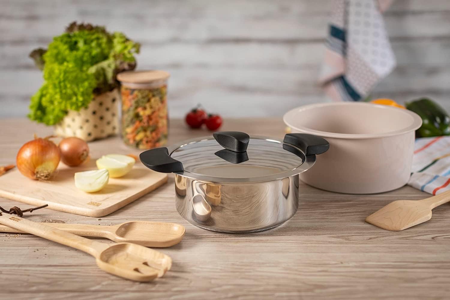Kuhn Rikon Hotpan Stainless Steel Cooking Pot with Insulated Bowl, 2.1-Quart, Sand