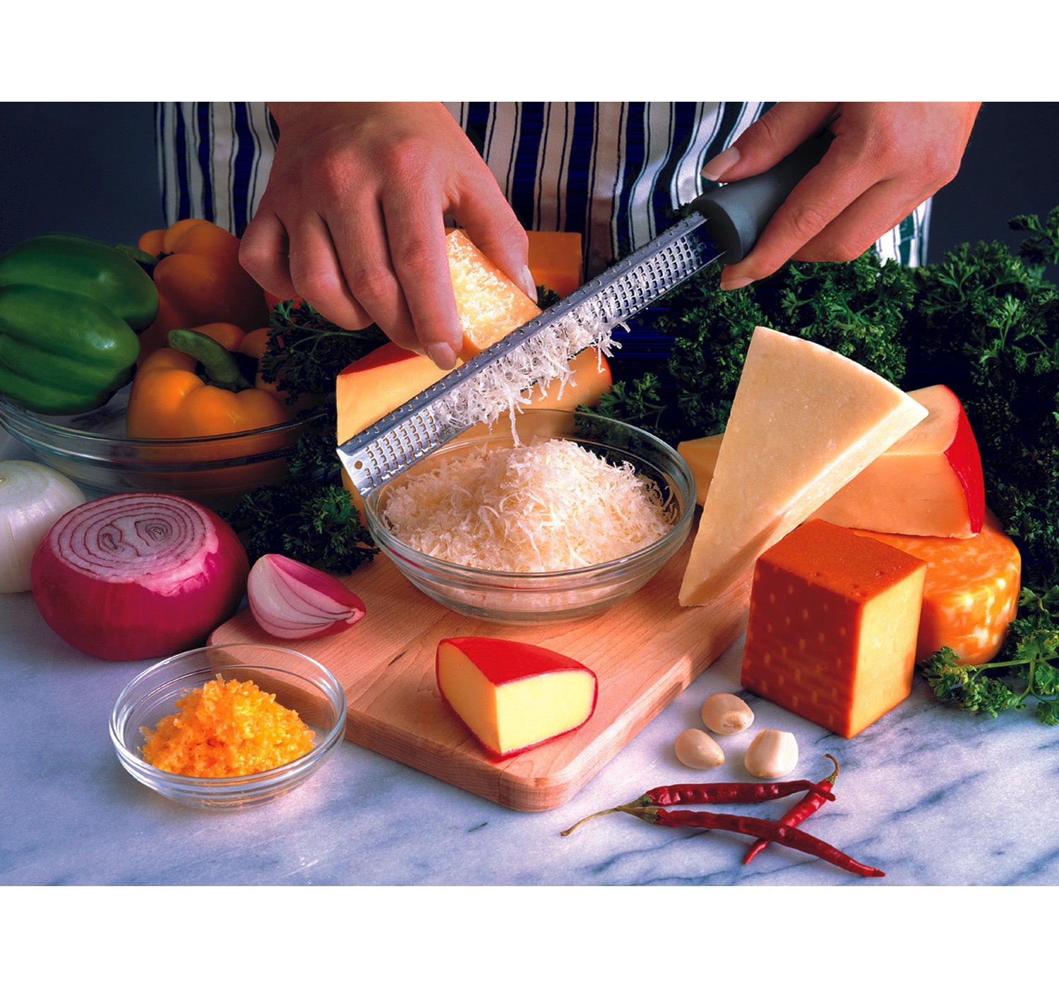 Microplane Classic Fine Grater/Zester, Black