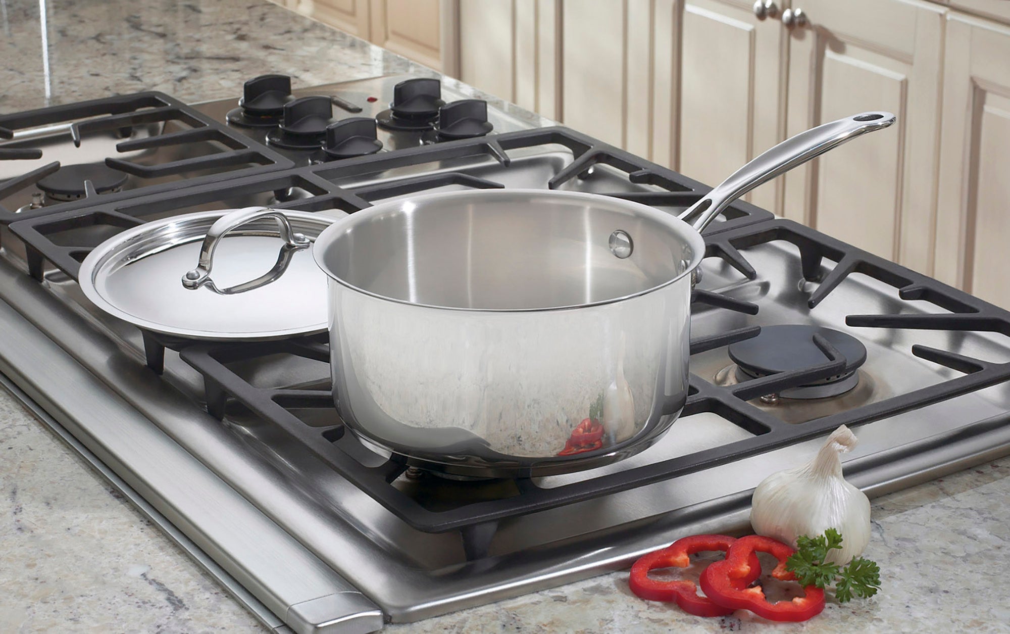 Cuisinart Chef's Classic Stainless 3 Qt. Cook and Pour Saucepan w/Cover