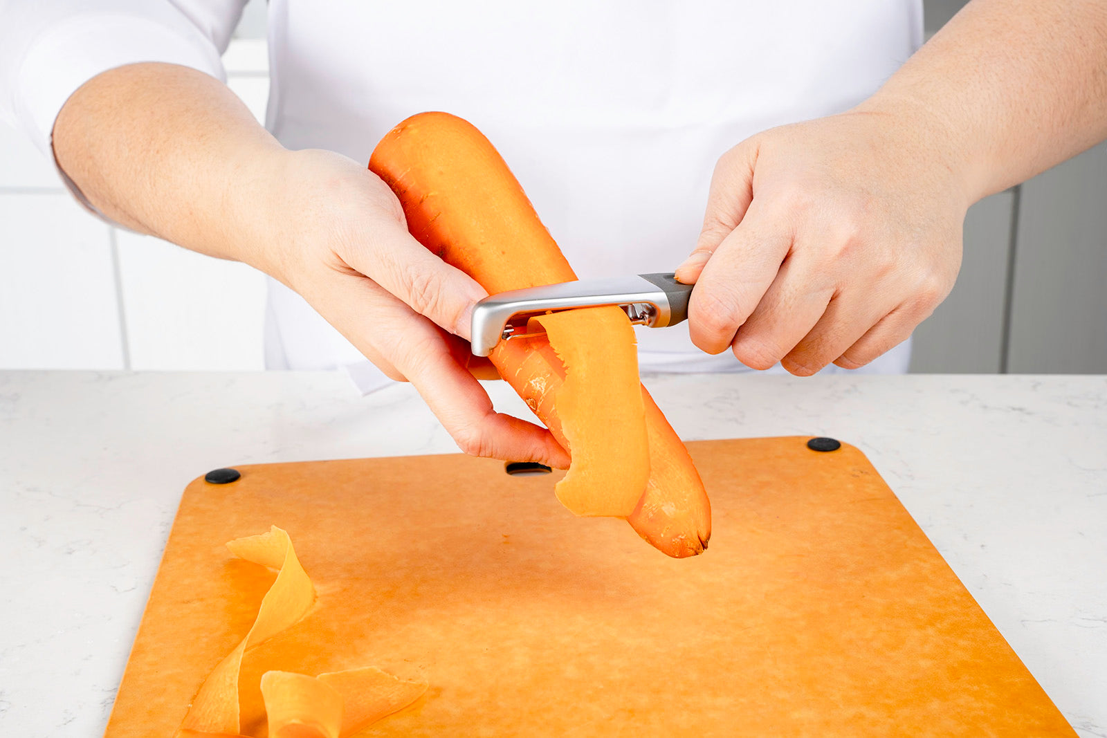 Cuisipro 7-Inch Swivel Peeler, Charcoal Grey