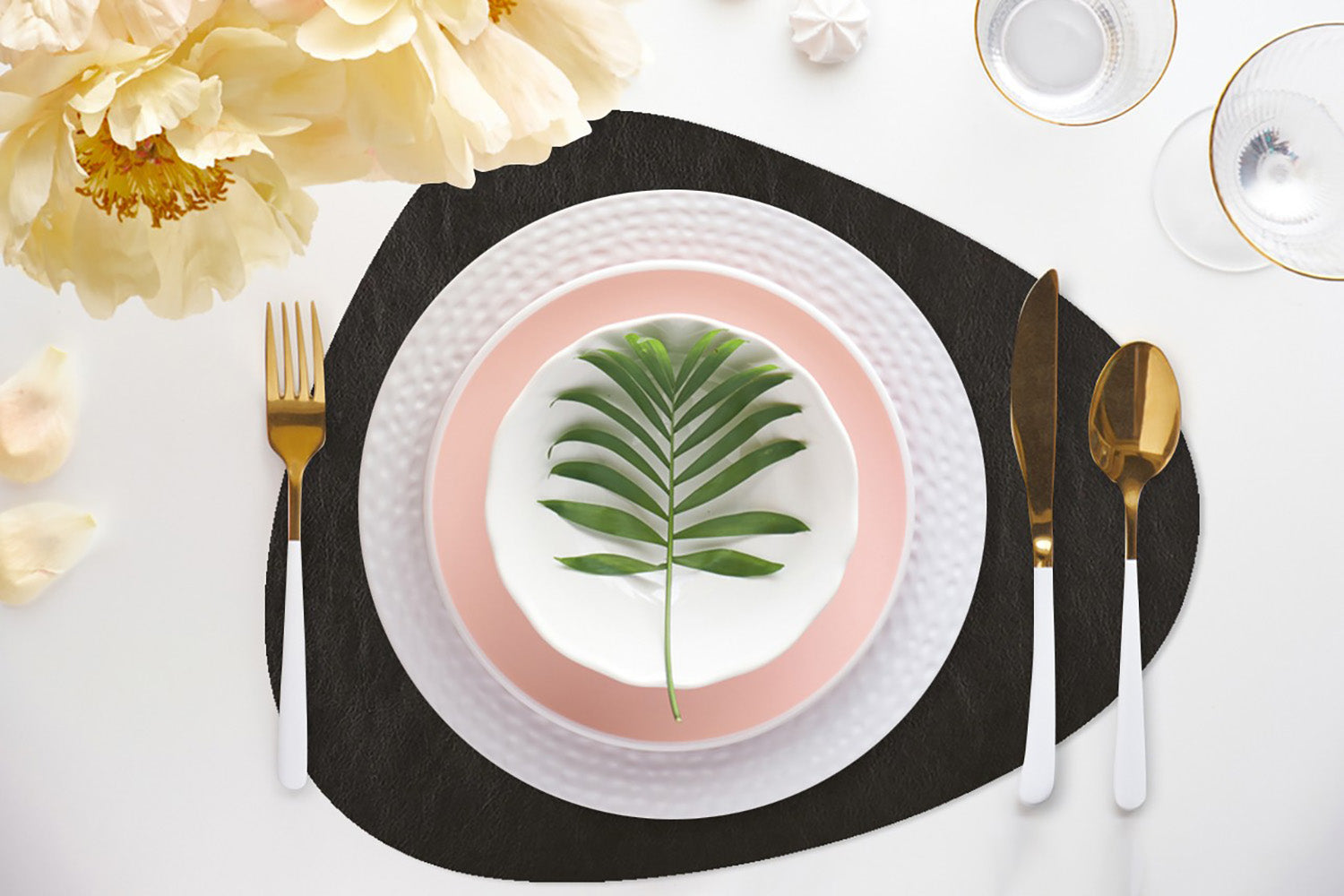 Davanti by Frieling Mattola Placemats, Set of 6, Stone Black