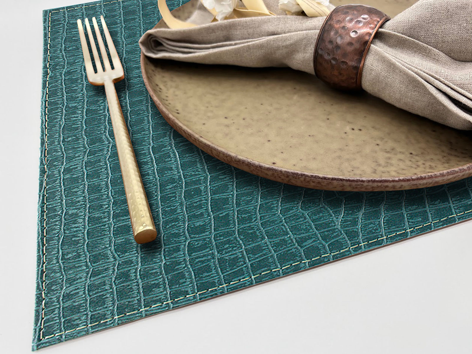 Davanti by Frieling Crocodile Placemats Set of 6, Rectangular 16.5 x 12.5 Inch Indoor Outdoor Table Placemats – Petrol