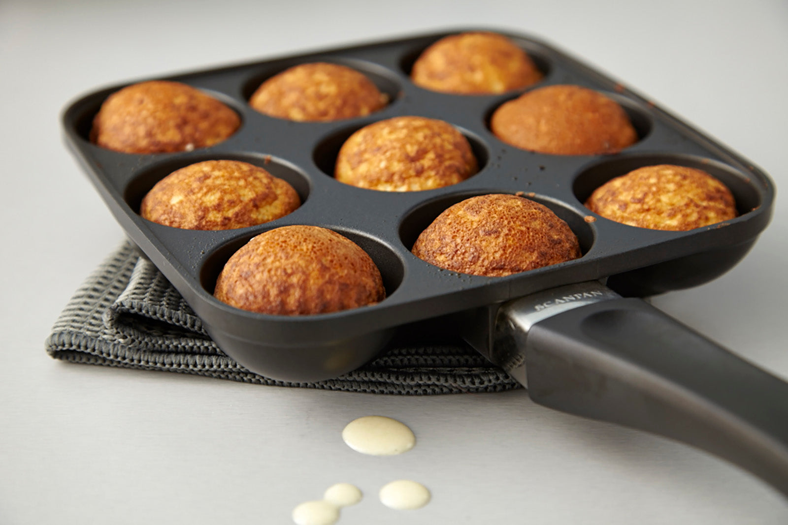 Scanpan Classic Aebleskiver Puff Dumpling Pan