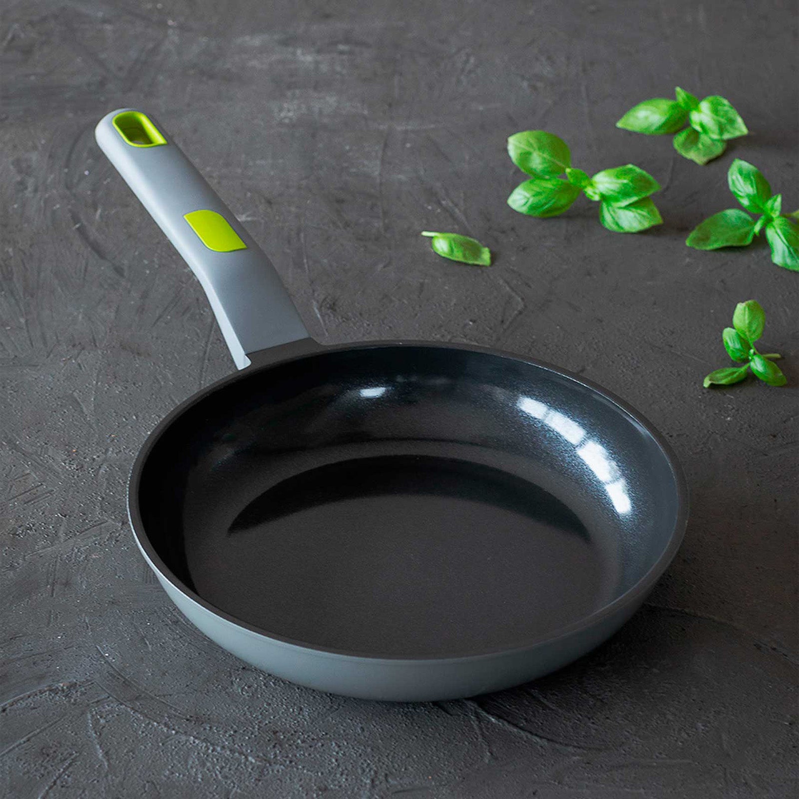 BRA Cookware Life Ceramic Nonstick Frying Pan, 9.5-Inch Recycled Cast Aluminum Skillet