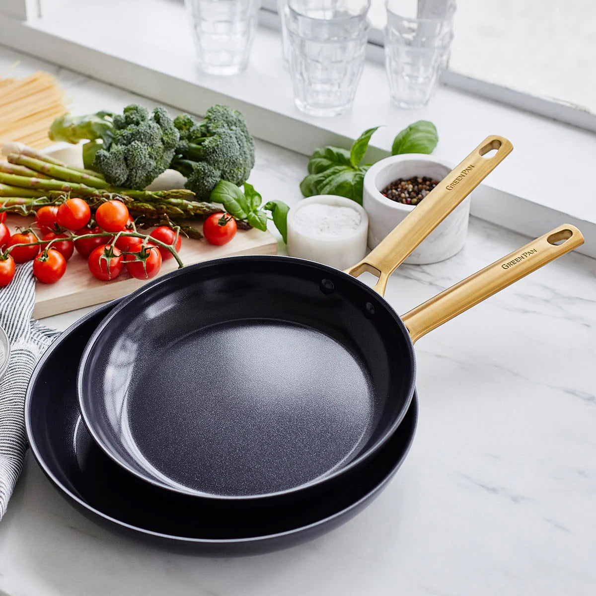 Greenpan Reserve 2-Piece Open Frypan Set, 8-Inch & 10-Inch, Black/Gold