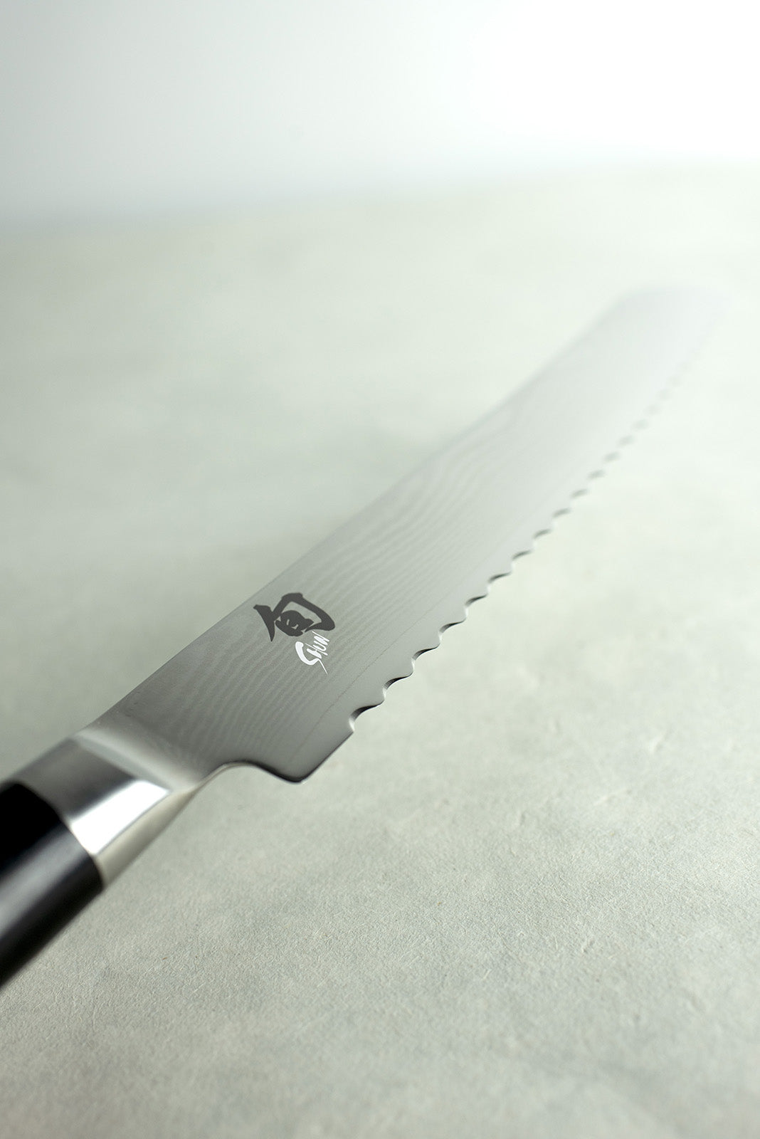 Shun Classic 9-Inch Bread Knife