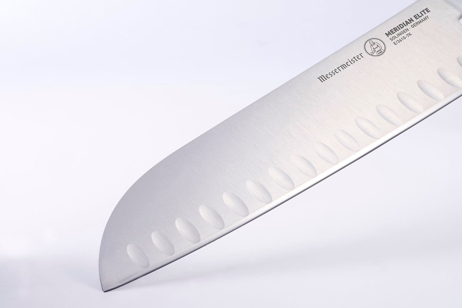 Messermeister Meridian Elite 7-Inch Kullenschliff Santoku Knife