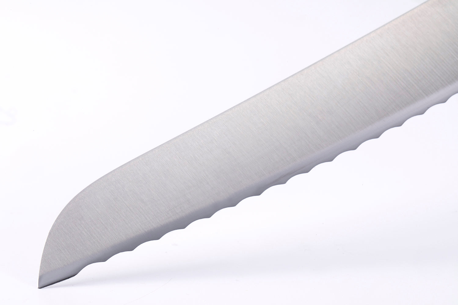 Messermeister Meridian Elite 9-Inch Scalloped Bread Knife