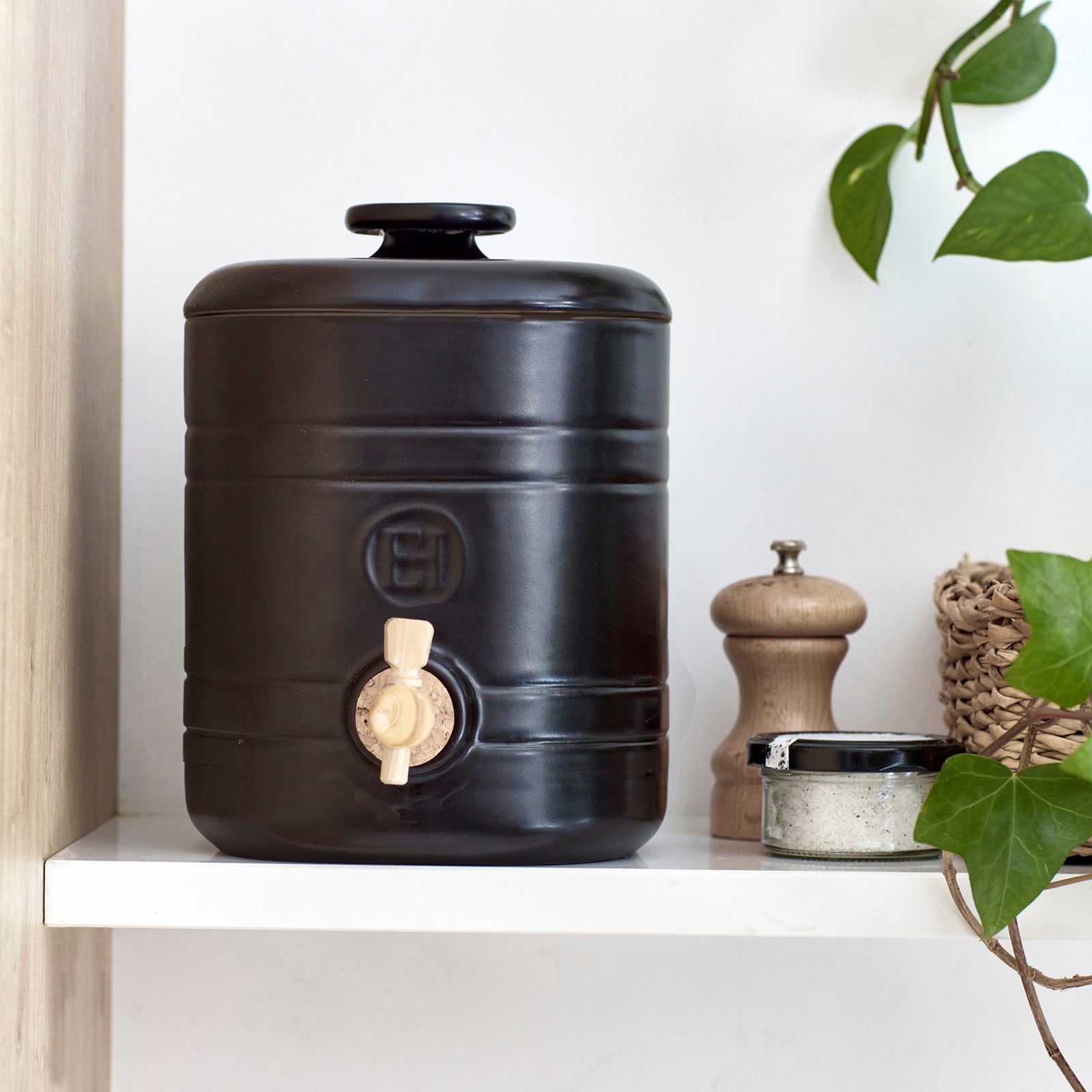 Emile Henry Vinegar Pot