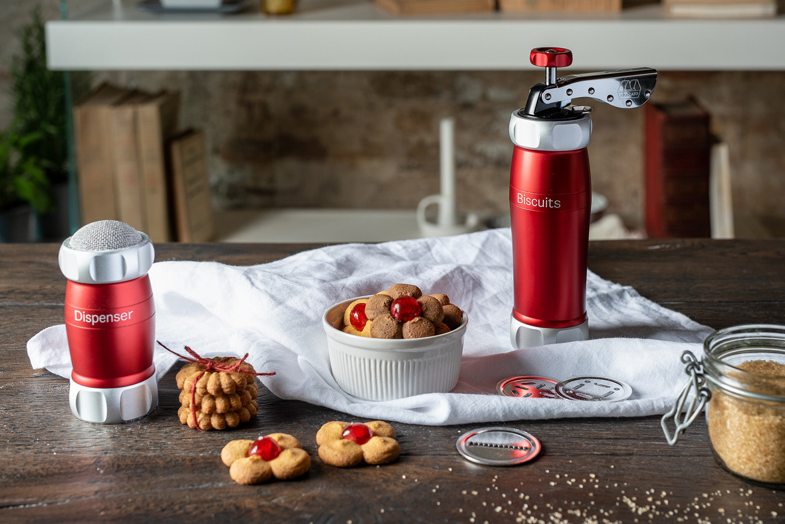 Marcato Design Series Biscuit Maker Press, Includes 20 Cookie Disc Shapes, Red