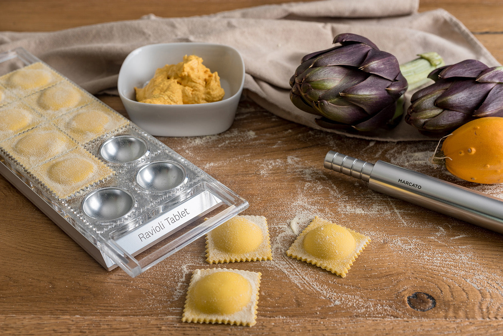 Marcato Atlas Tablet Pasta Maker, Made in Italy, Makes 10 Raviolis, Silver