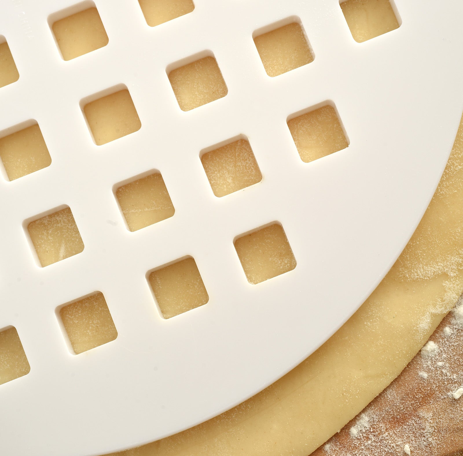 Norpro Lattice Pie Top Cutter – 10-Inch Crust Decoration Tool, White