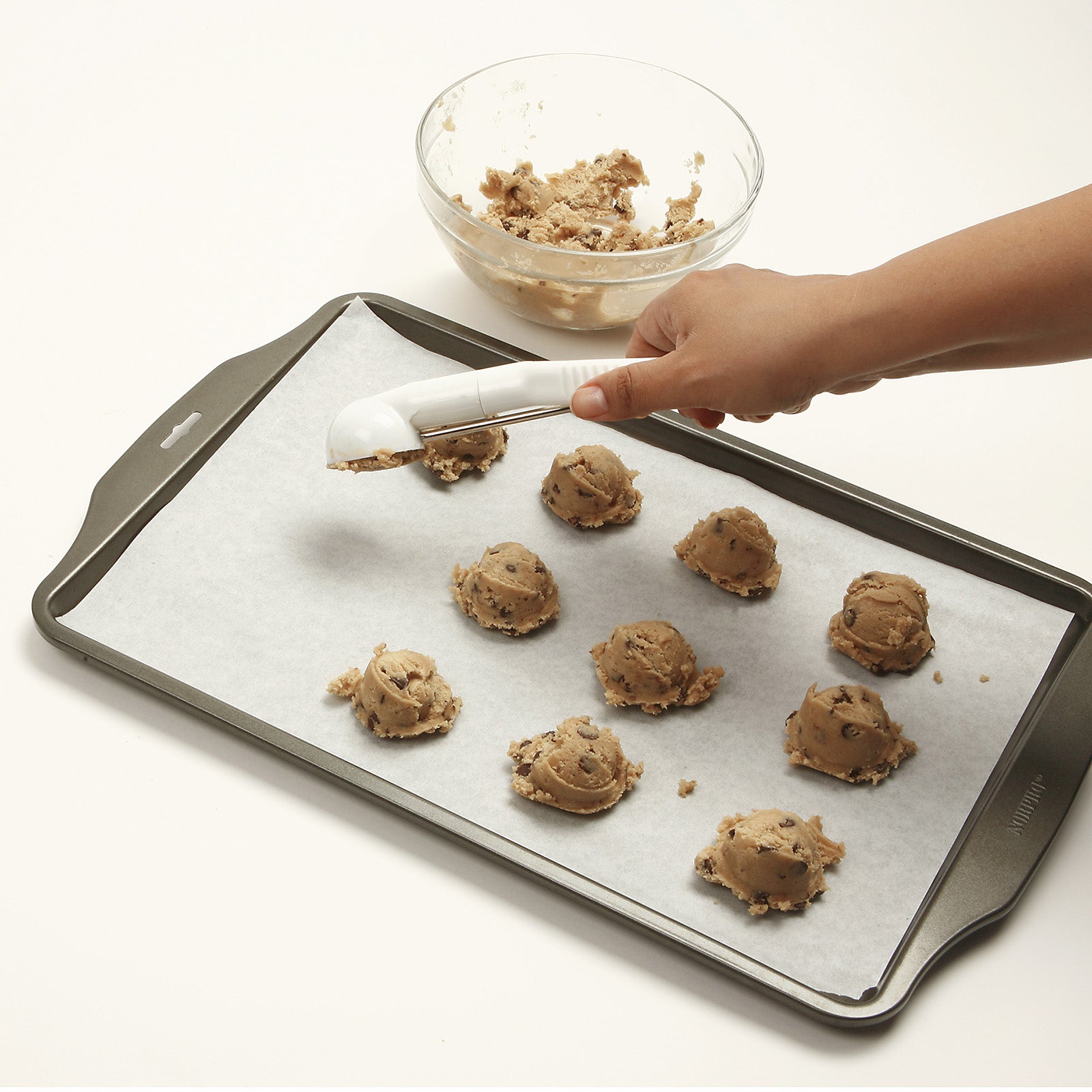 Norpro Ice Cream and Cookie Scoop – White Handle, Spring Action Release