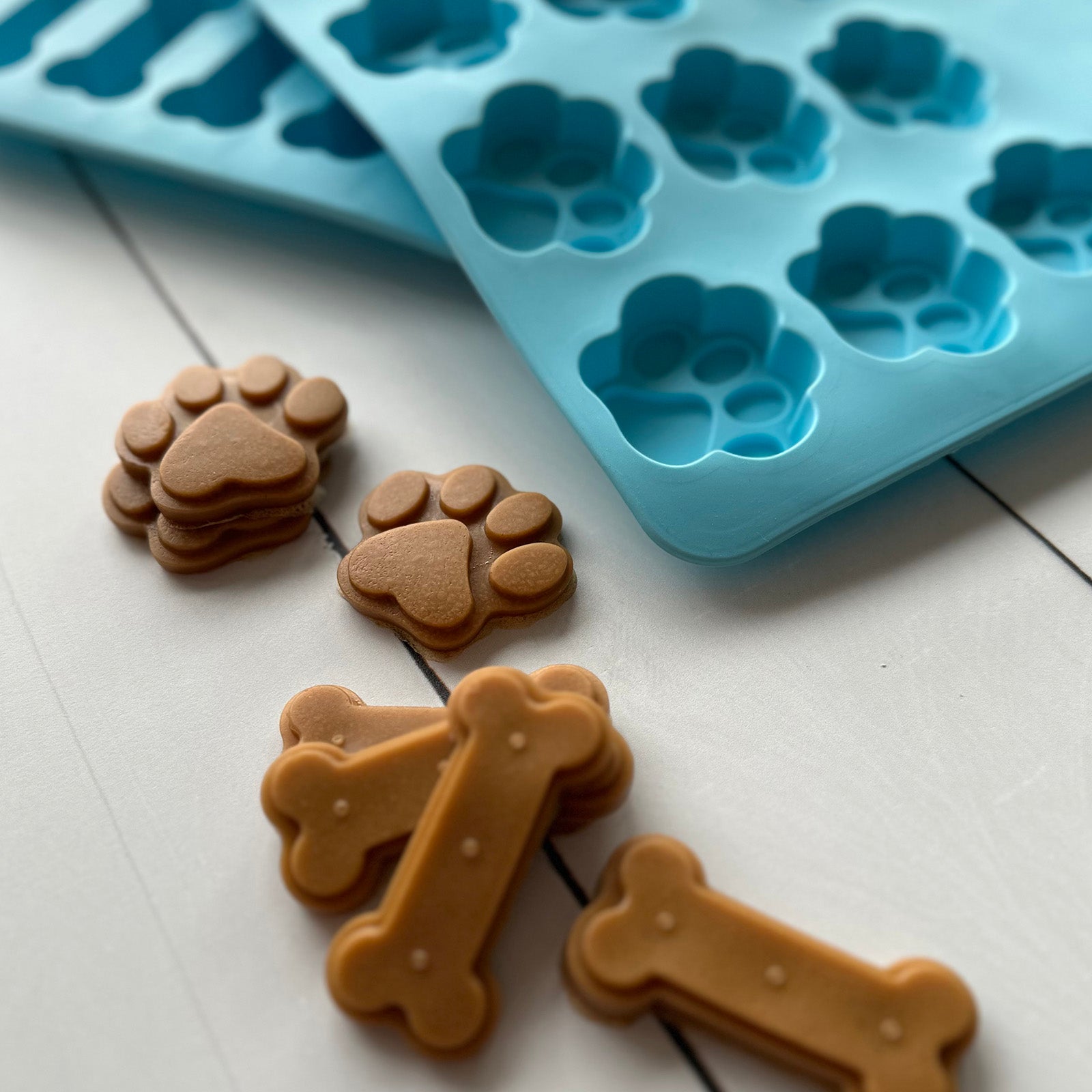 R&M International Pet Treats Mold Set, Paws/Bones