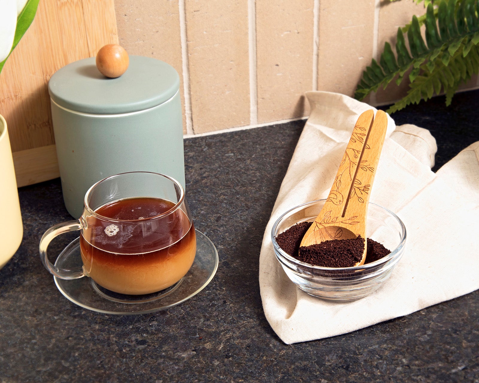 Talisman Designs Laser Etched Honey Bee Beechwood Coffee Scoop & Clip, Nature Collection