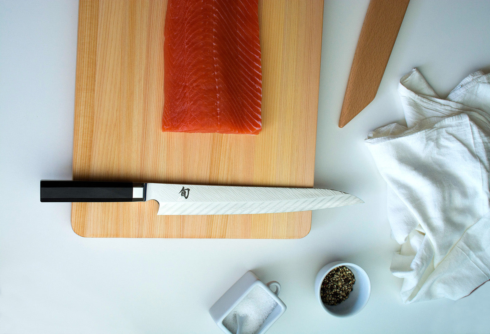 Shun Dual Core 10.5-Inch Yanagiba Knife with Saya