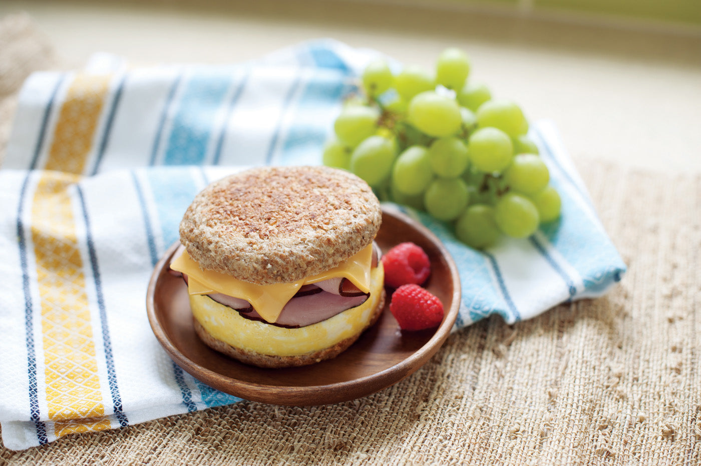 Nordic Ware Microwave Eggs 'N Muffin Breakfast Pan