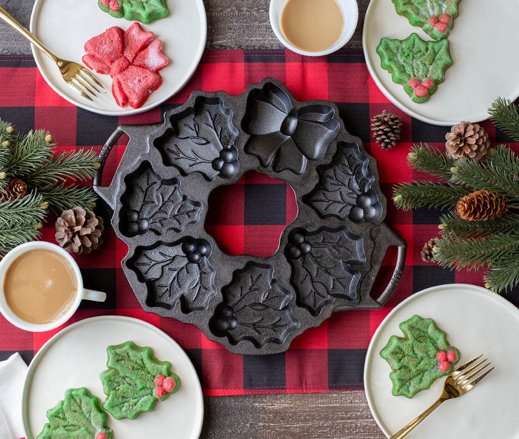 Lodge Cast Iron Holiday Wreath Pan