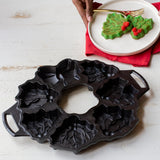 Lodge Cast Iron Holiday Wreath Pan