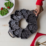 Lodge Cast Iron Holiday Wreath Pan